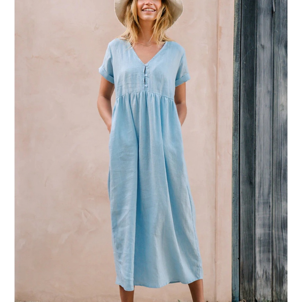 NEW Rove sunseeker midi dress; size Large. Sky blue linen.